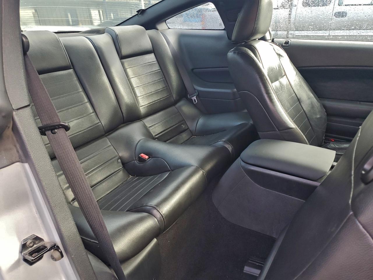 2005 FORD MUSTANG GT photo 28
