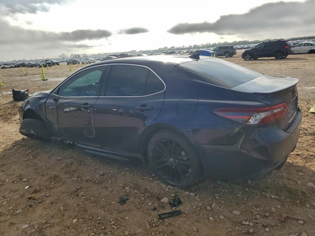 2022 TOYOTA CAMRY XSE photo 4