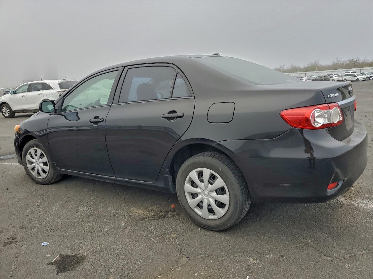 2011 TOYOTA COROLLA BASE photo 3
