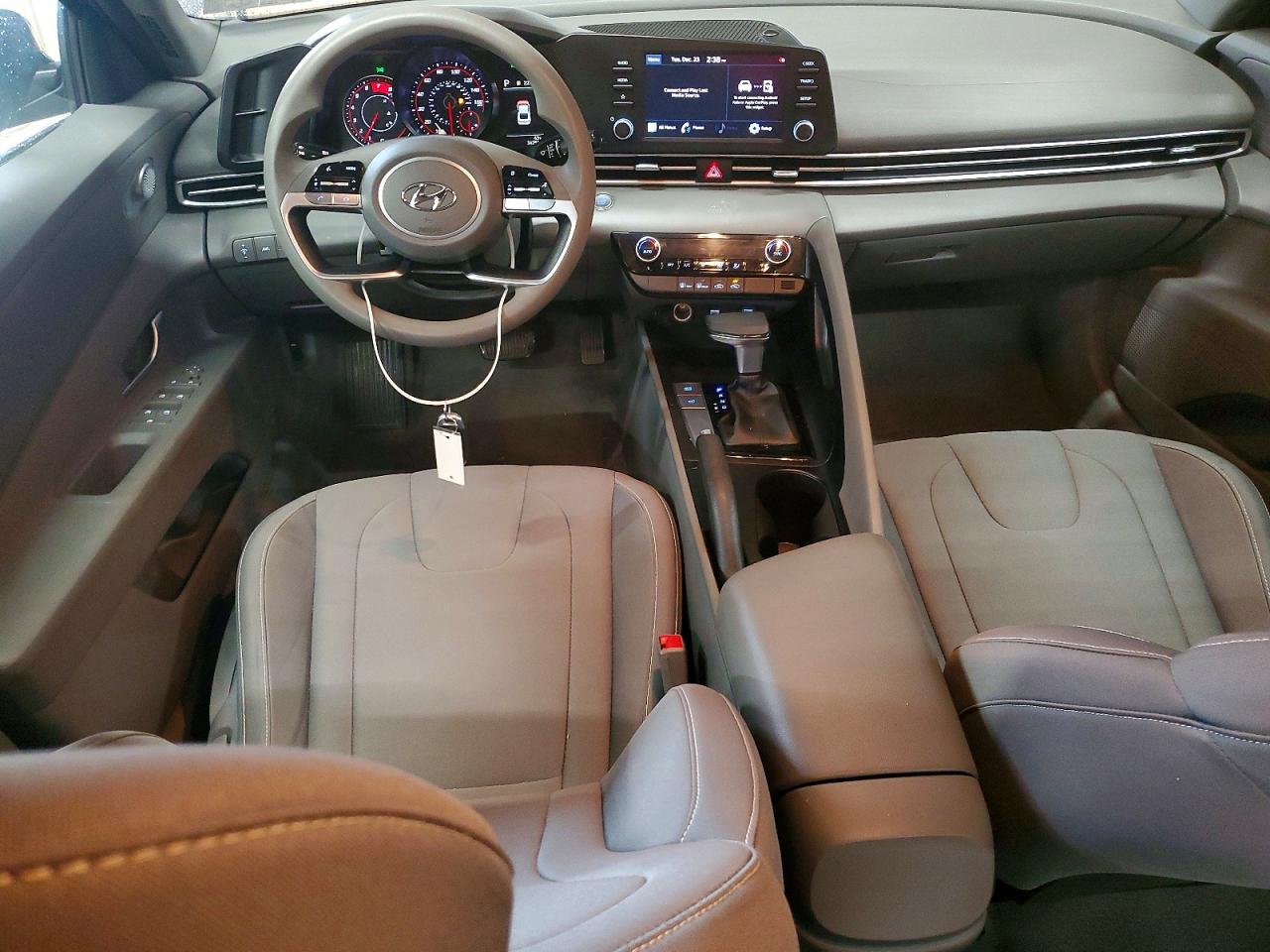 2022 HYUNDAI ELANTRA SEL photo 8