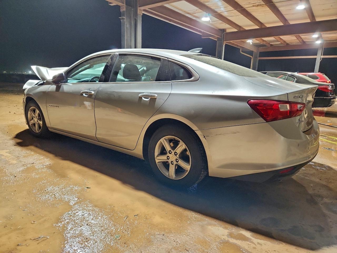 2020 CHEVROLET MALIBU LS photo 2