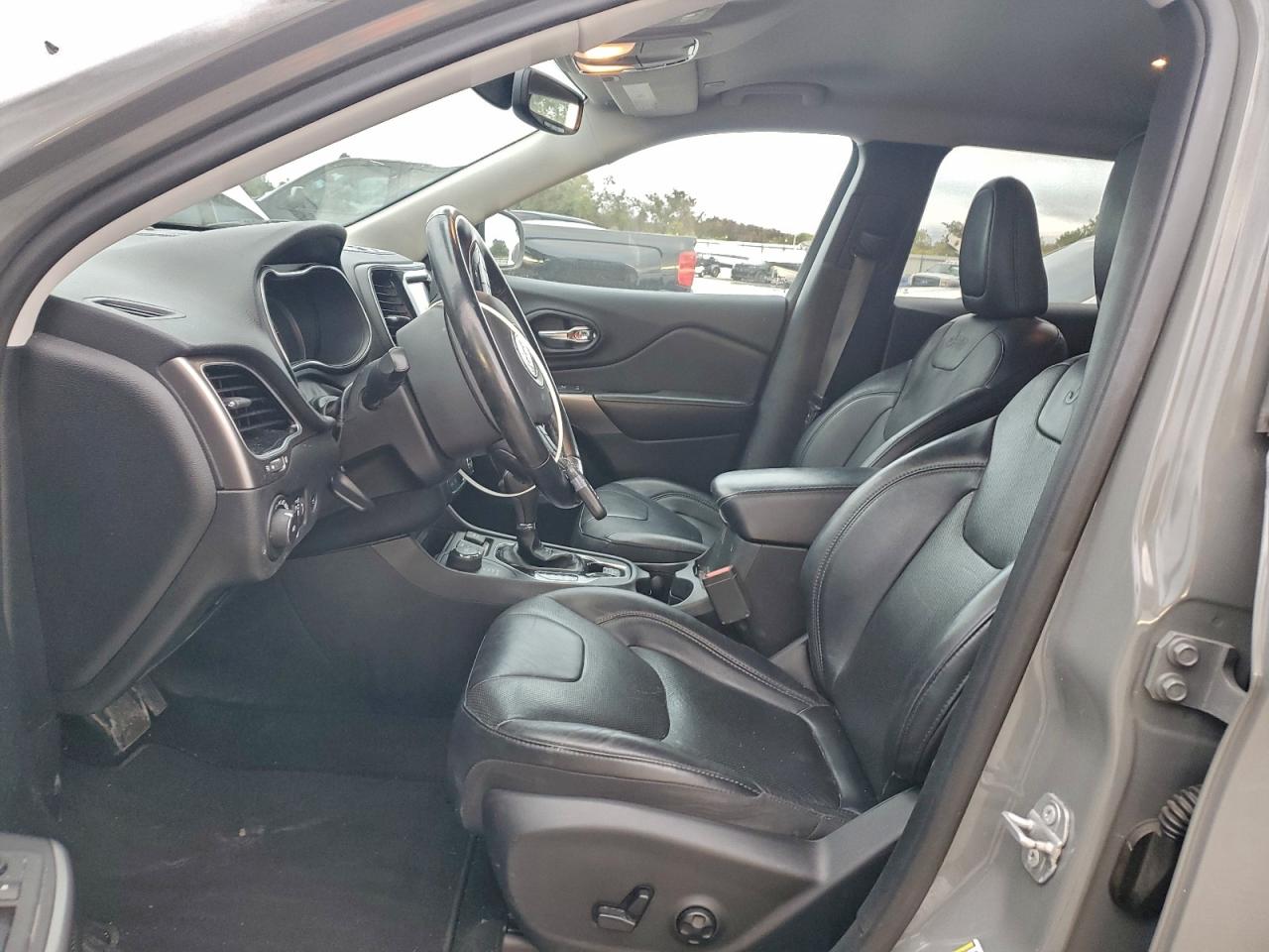 2019 JEEP CHEROKEE LIMITED photo 25