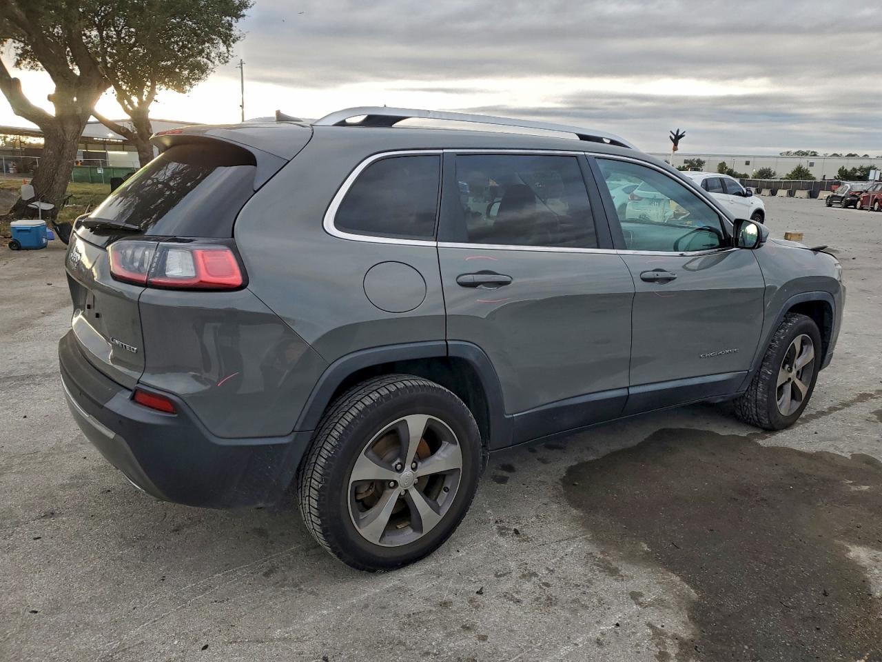 2019 JEEP CHEROKEE LIMITED photo 9