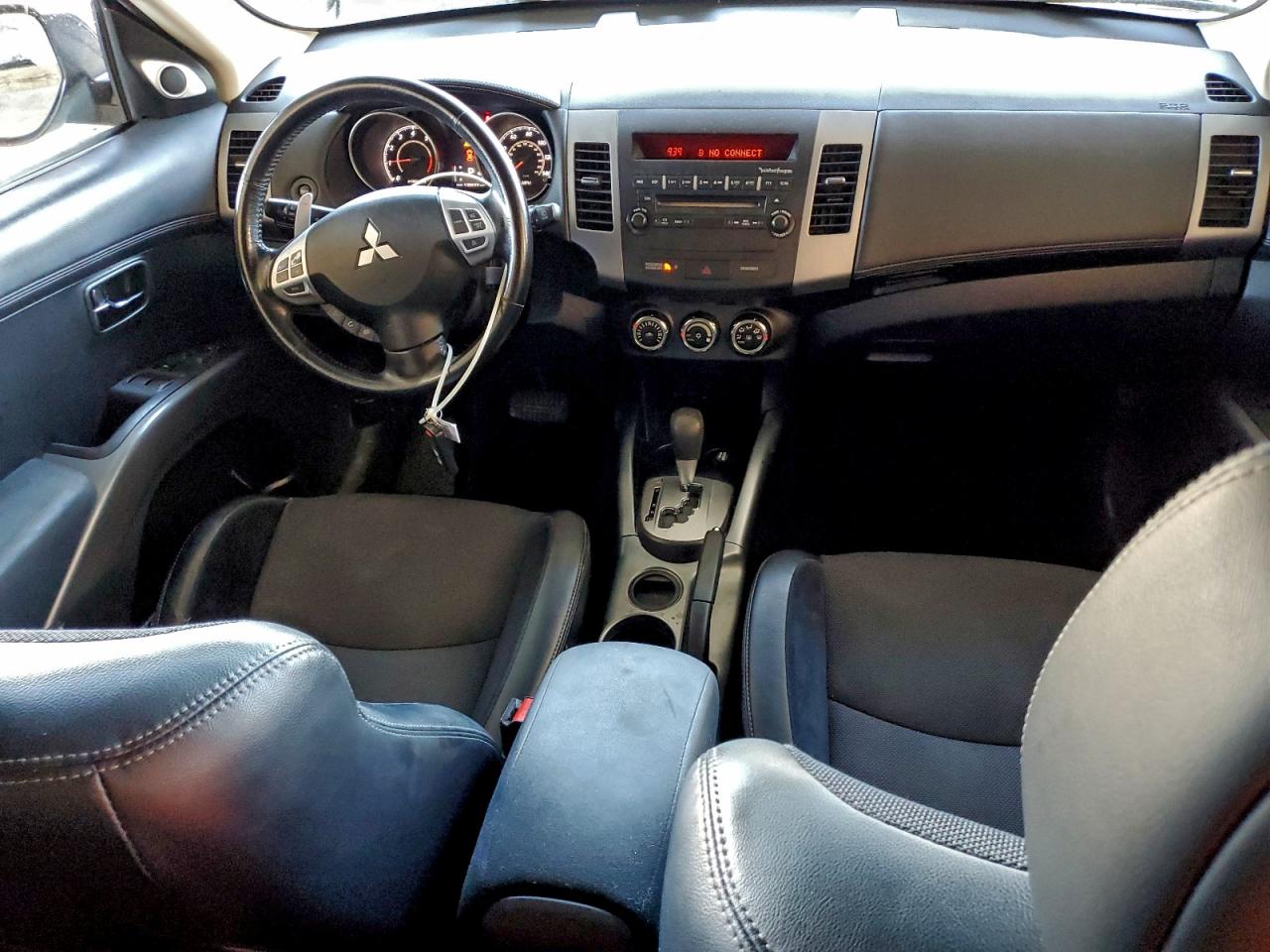 2013 MITSUBISHI OUTLANDER SE photo 15
