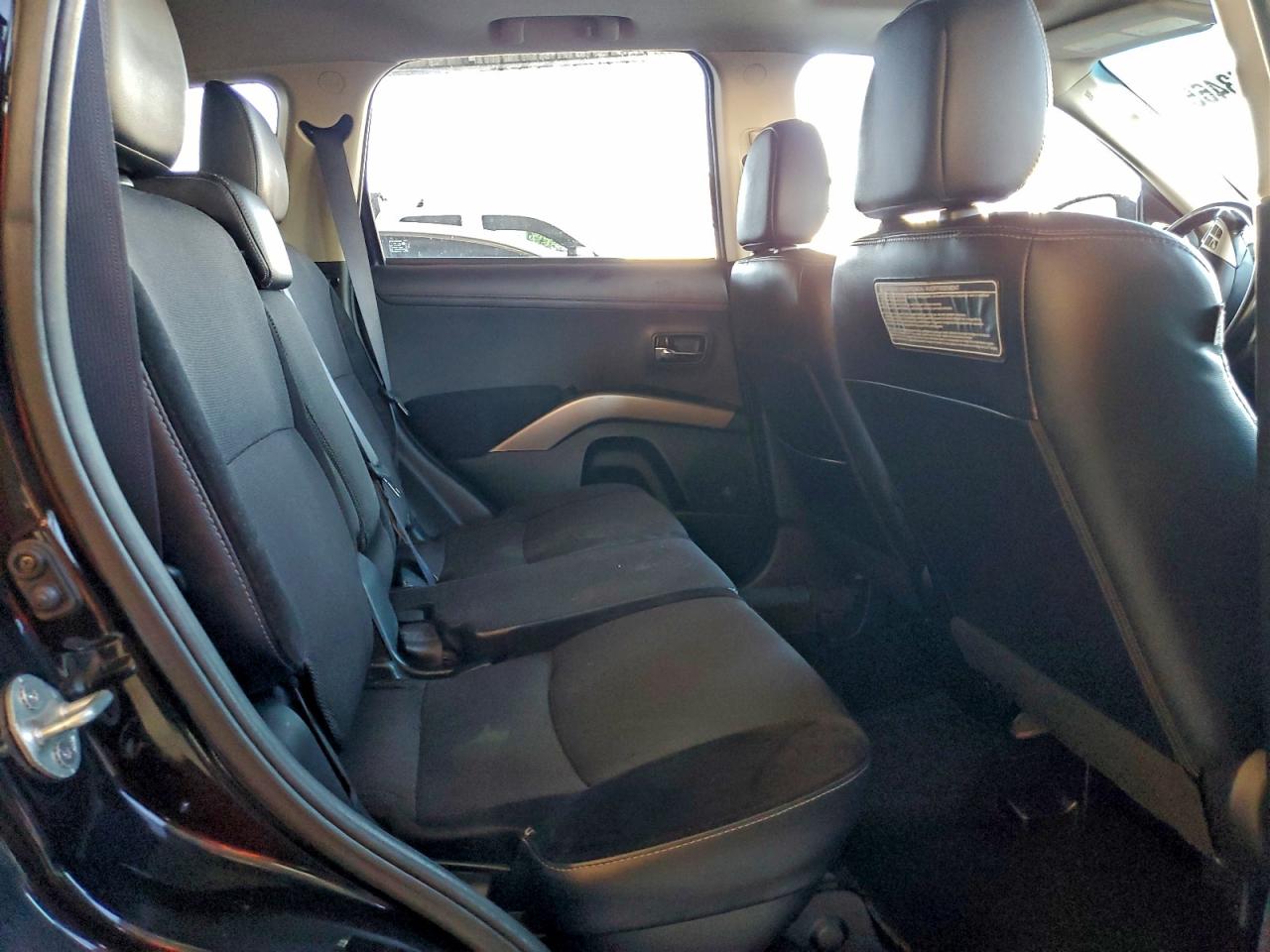 2013 MITSUBISHI OUTLANDER SE photo 21