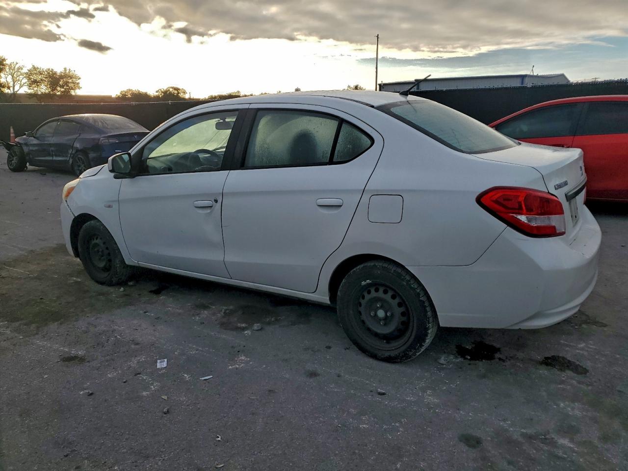 2018 MITSUBISHI MIRAGE G4 ES photo 3