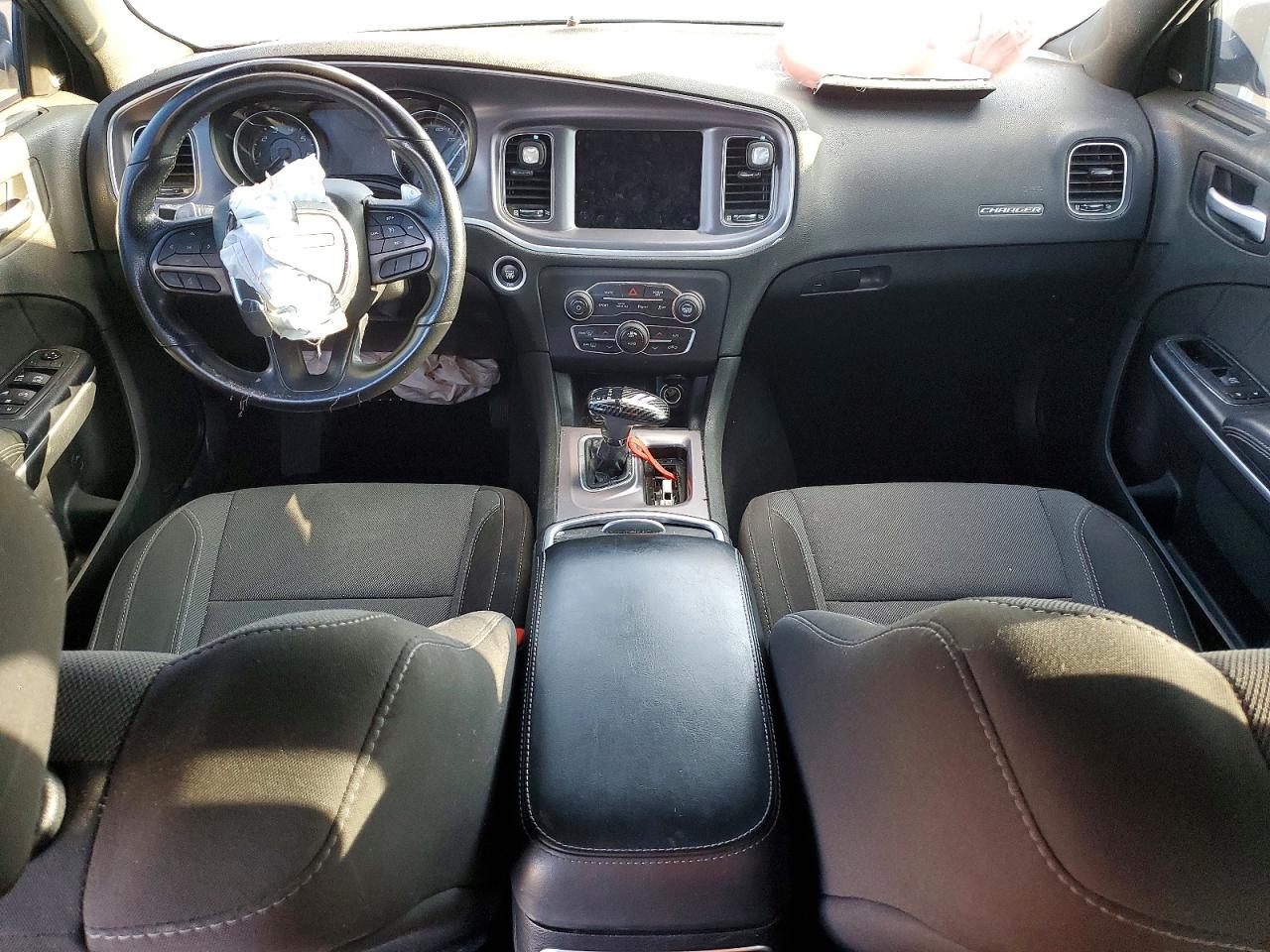 2020 DODGE CHARGER SXT photo 29