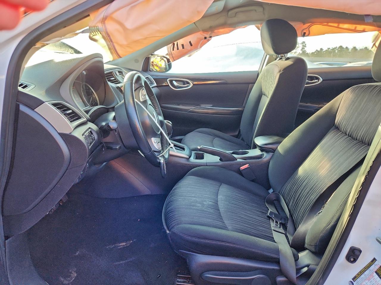 2019 NISSAN SENTRA S photo 7