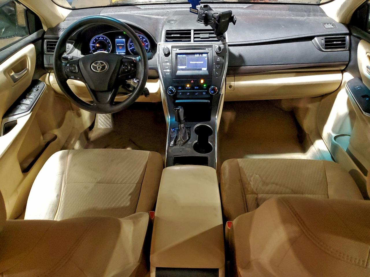 2017 TOYOTA CAMRY LE photo 22