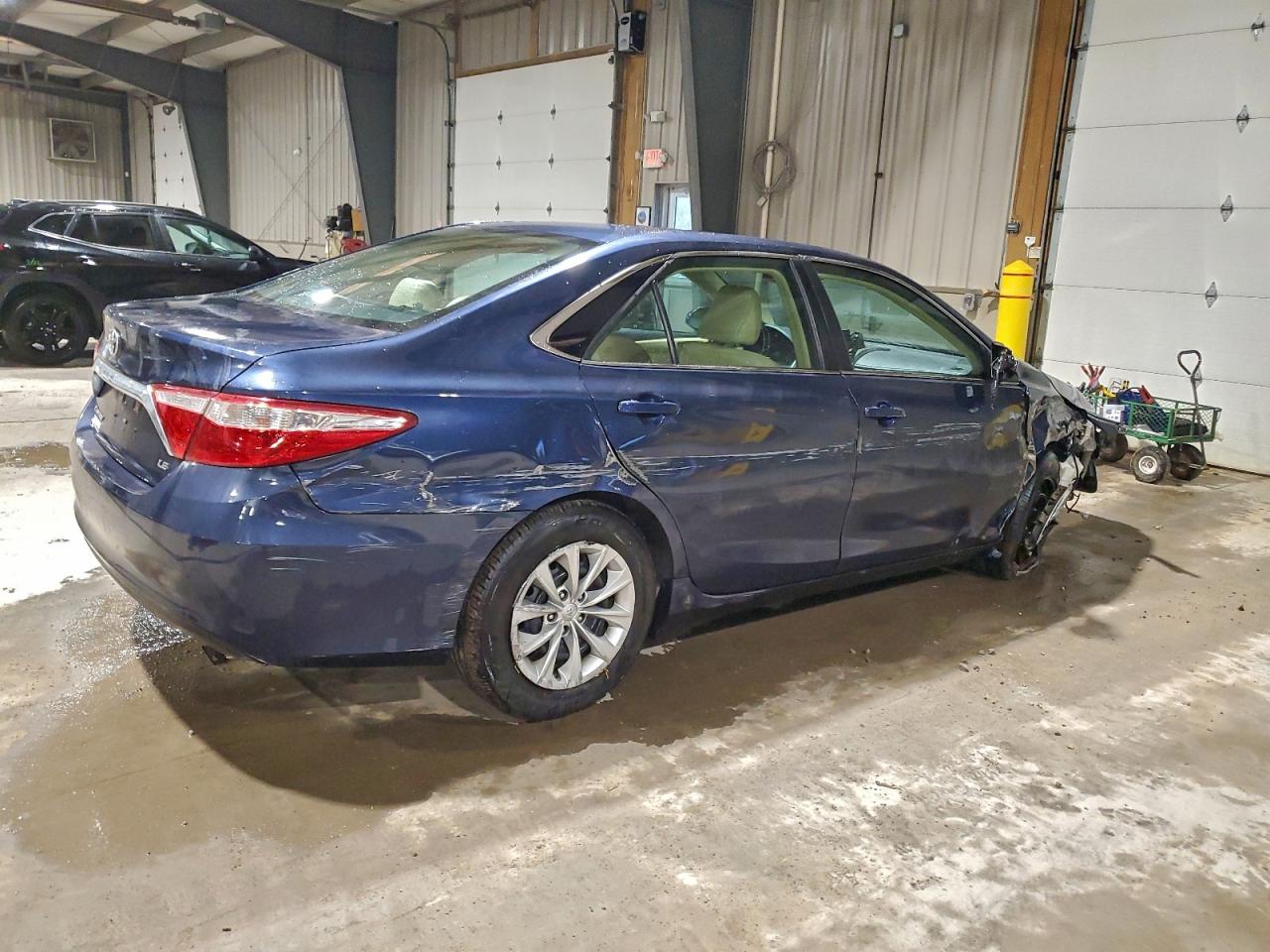 2017 TOYOTA CAMRY LE photo 7