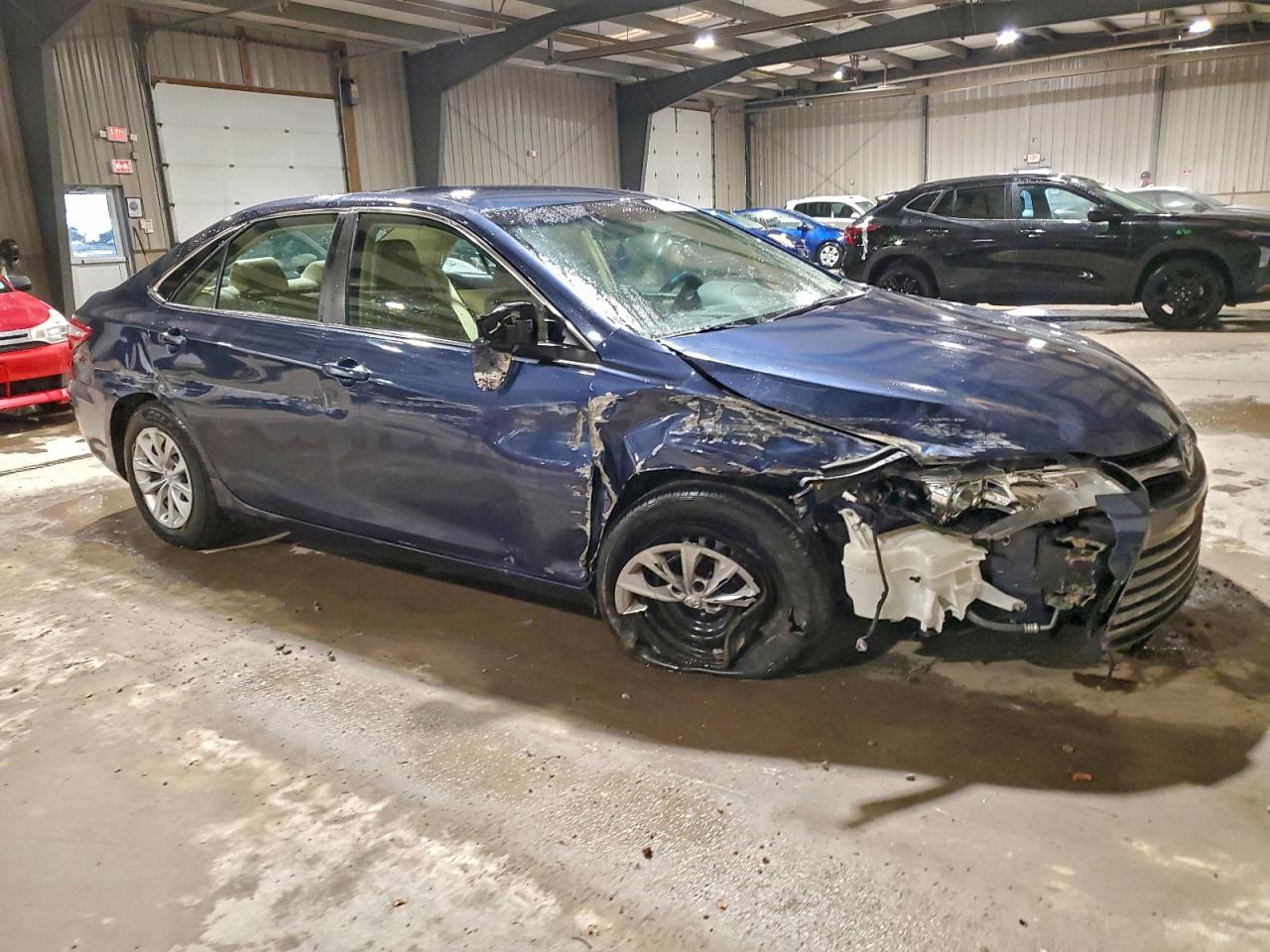2017 TOYOTA CAMRY LE photo 10