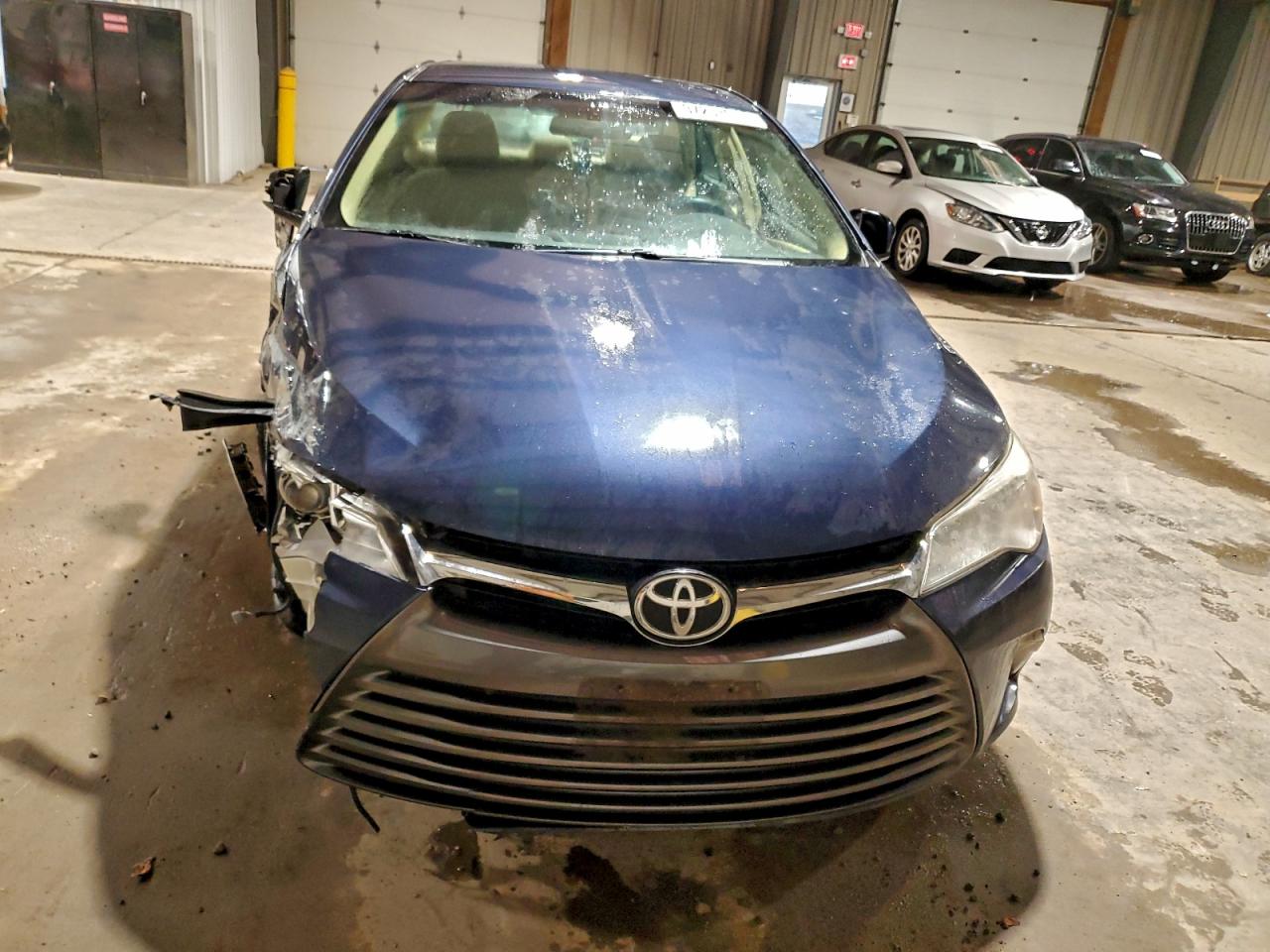 2017 TOYOTA CAMRY LE photo 13