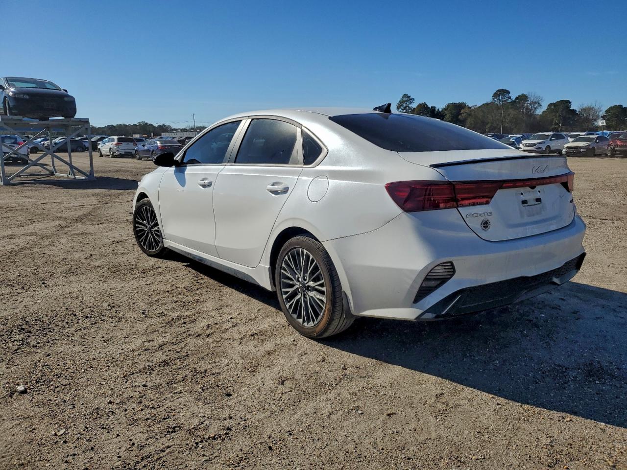 2024 KIA FORTE GT LINE photo 4
