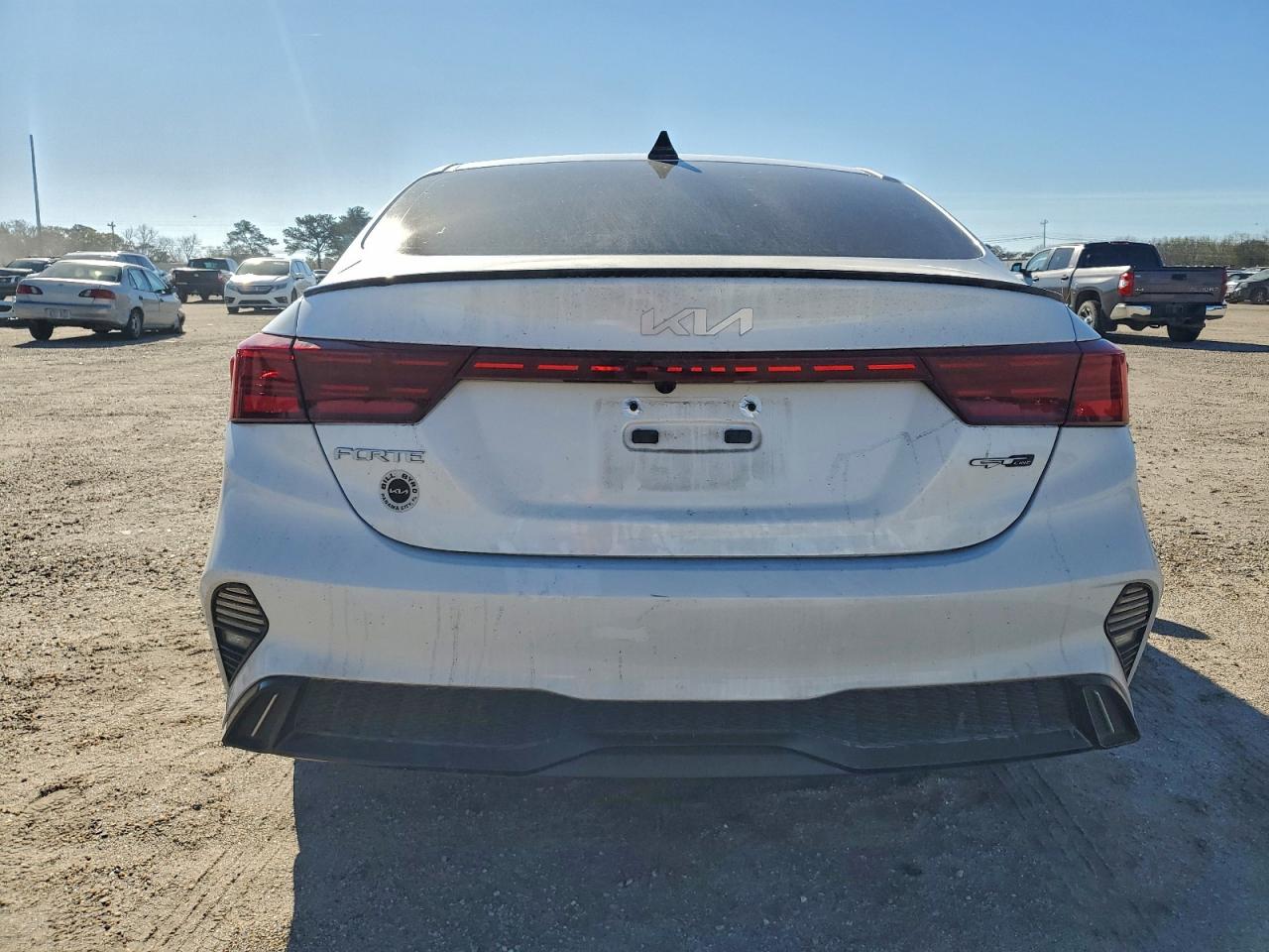 2024 KIA FORTE GT LINE photo 16