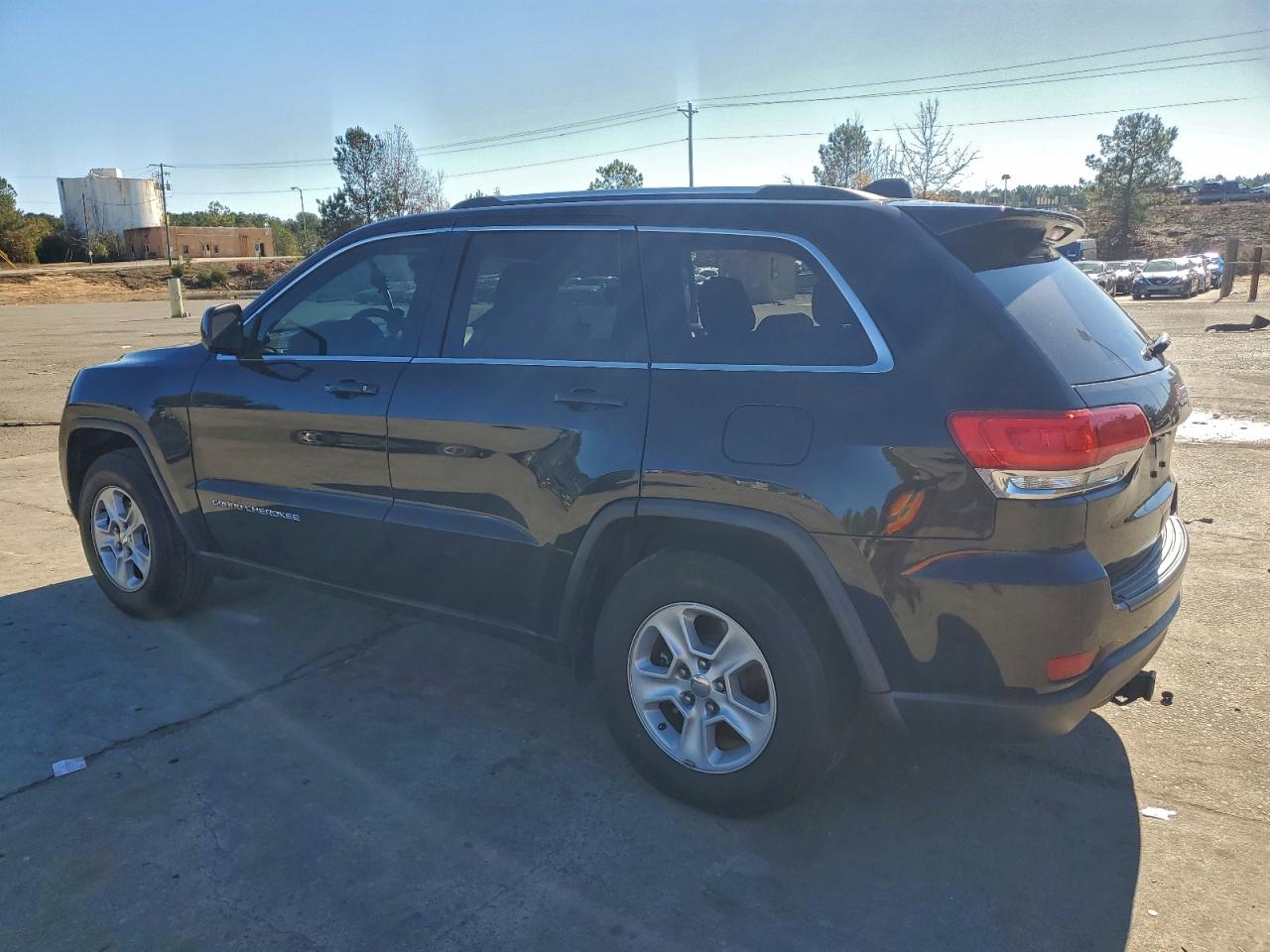 2015 JEEP GRAND CHEROKEE LAREDO photo 2