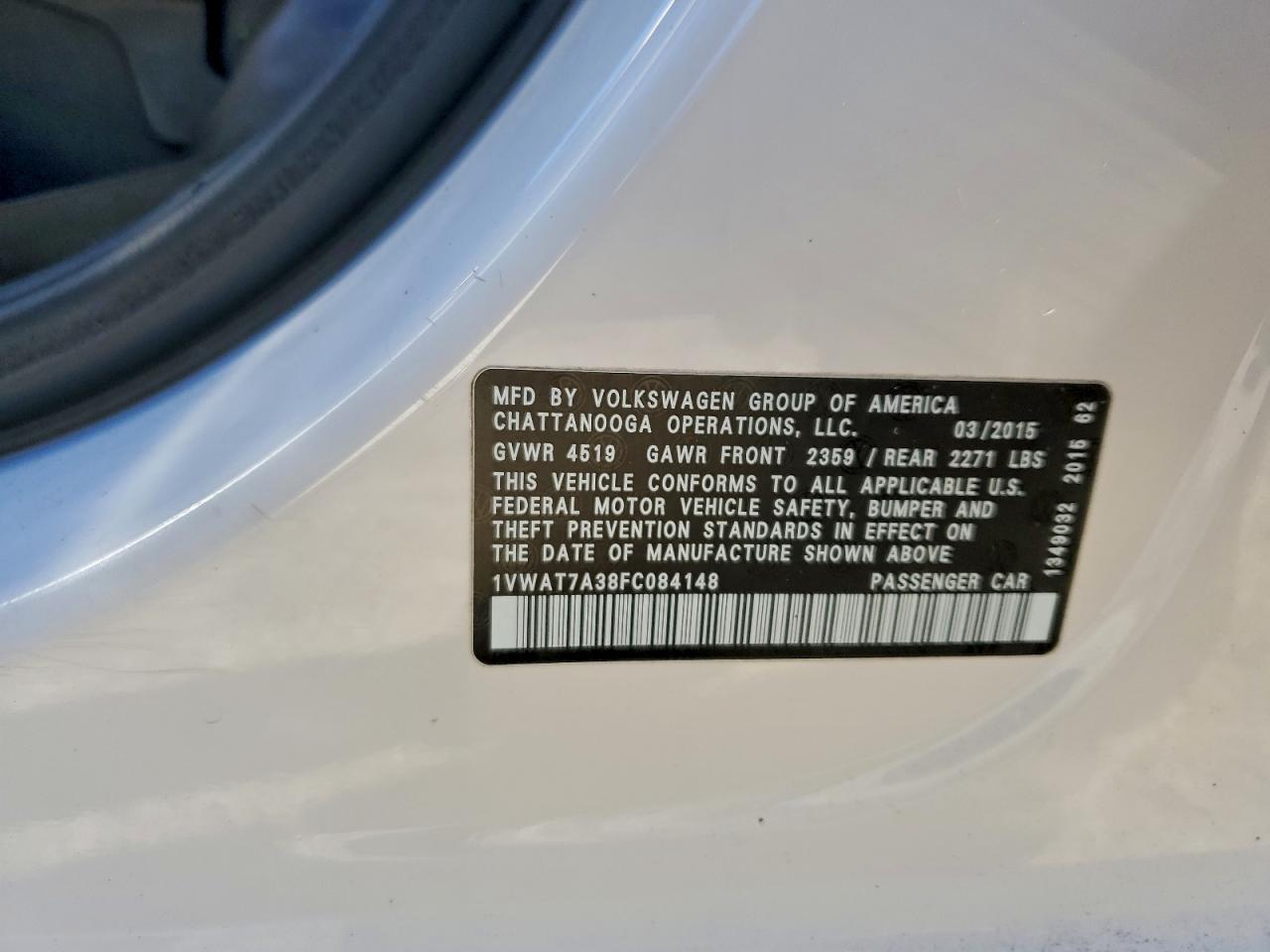 2015 VOLKSWAGEN PASSAT S photo 12
