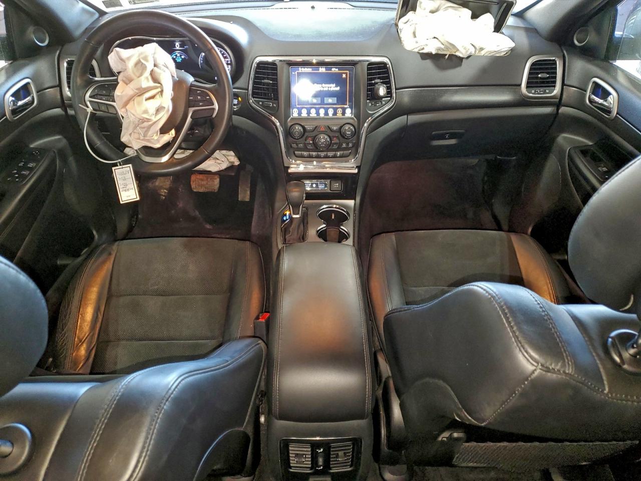2018 JEEP GRAND CHEROKEE LAREDO photo 15