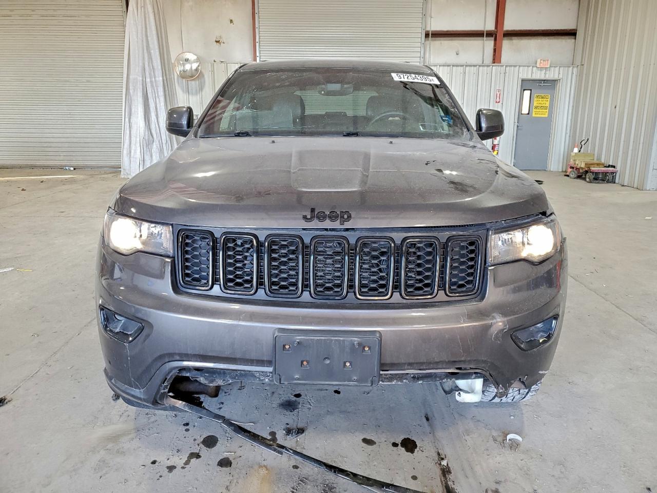 2018 JEEP GRAND CHEROKEE LAREDO photo 9