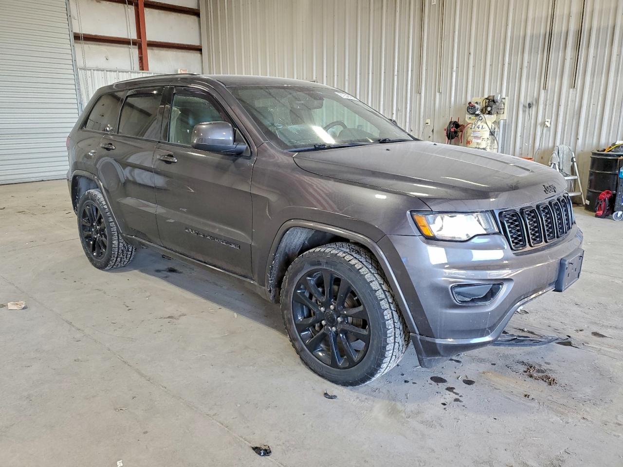 2018 JEEP GRAND CHEROKEE LAREDO photo 7