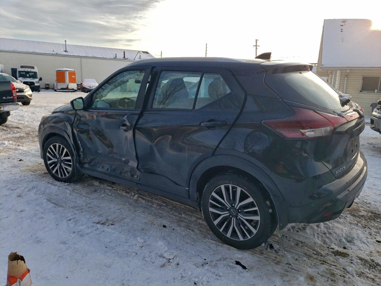 2023 NISSAN KICKS SV photo 4