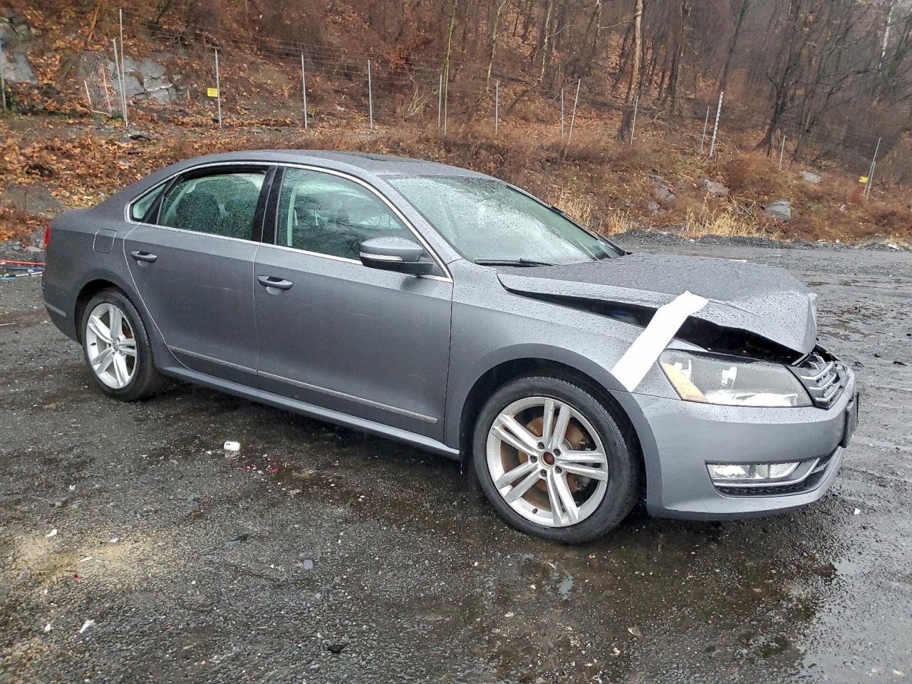 2015 VOLKSWAGEN PASSAT SEL photo 4