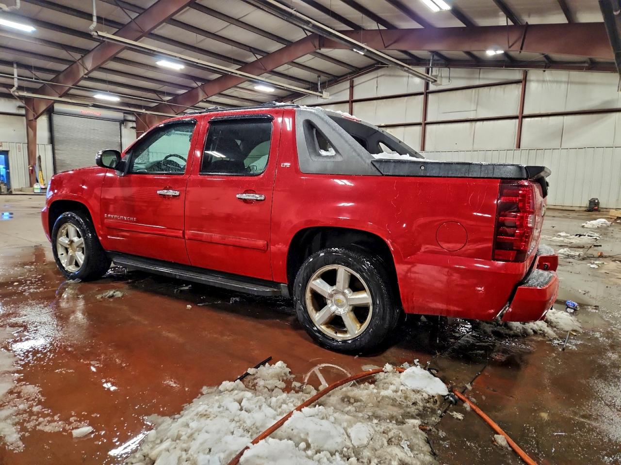 2008 CHEVROLET AVALANCHE K1500 photo 2