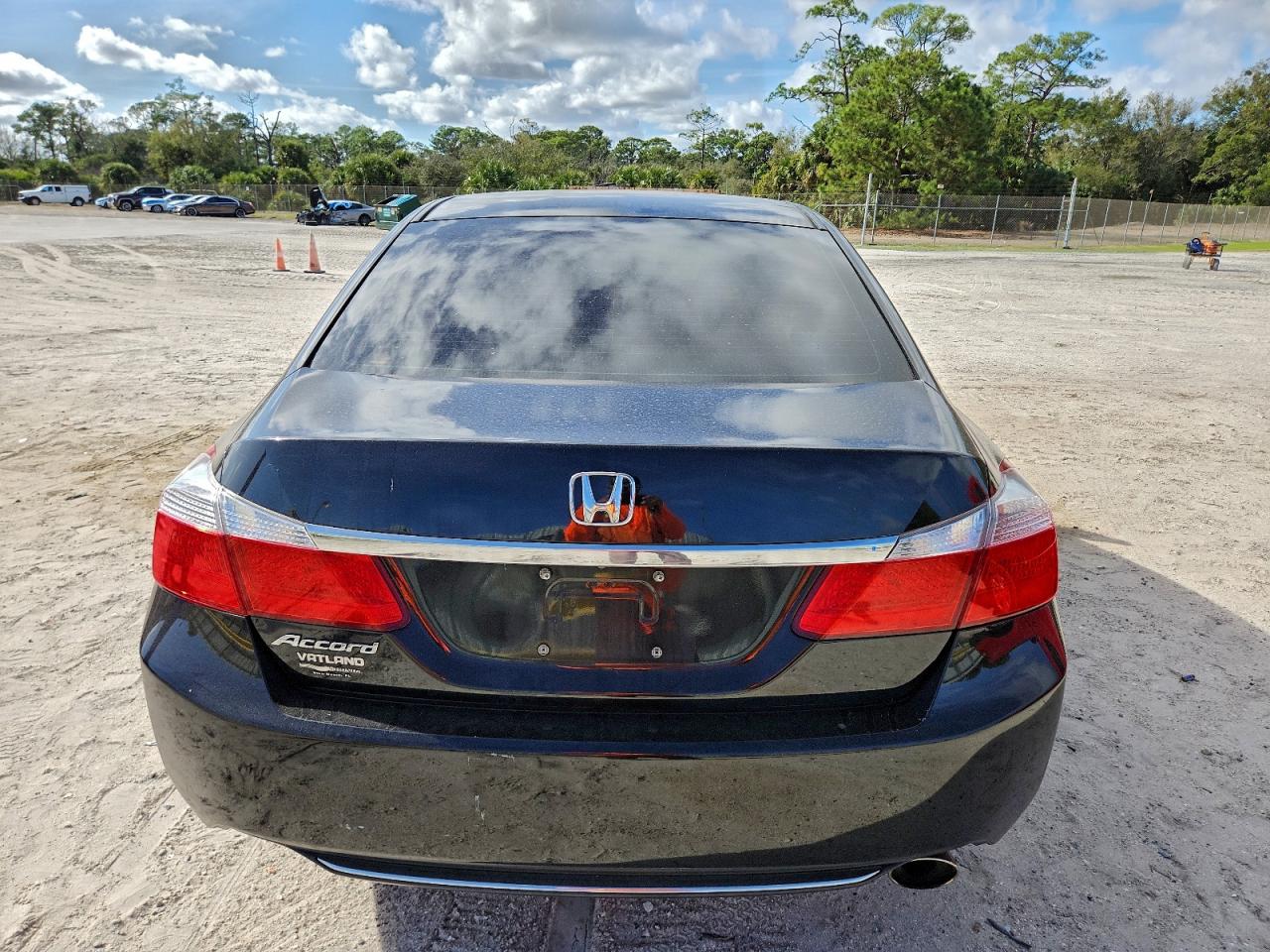2013 HONDA ACCORD LX photo 6