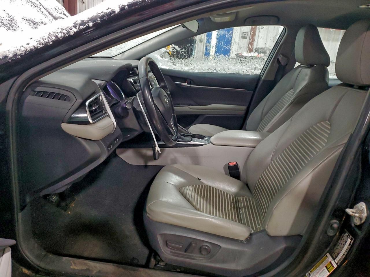 2018 TOYOTA CAMRY L photo 7