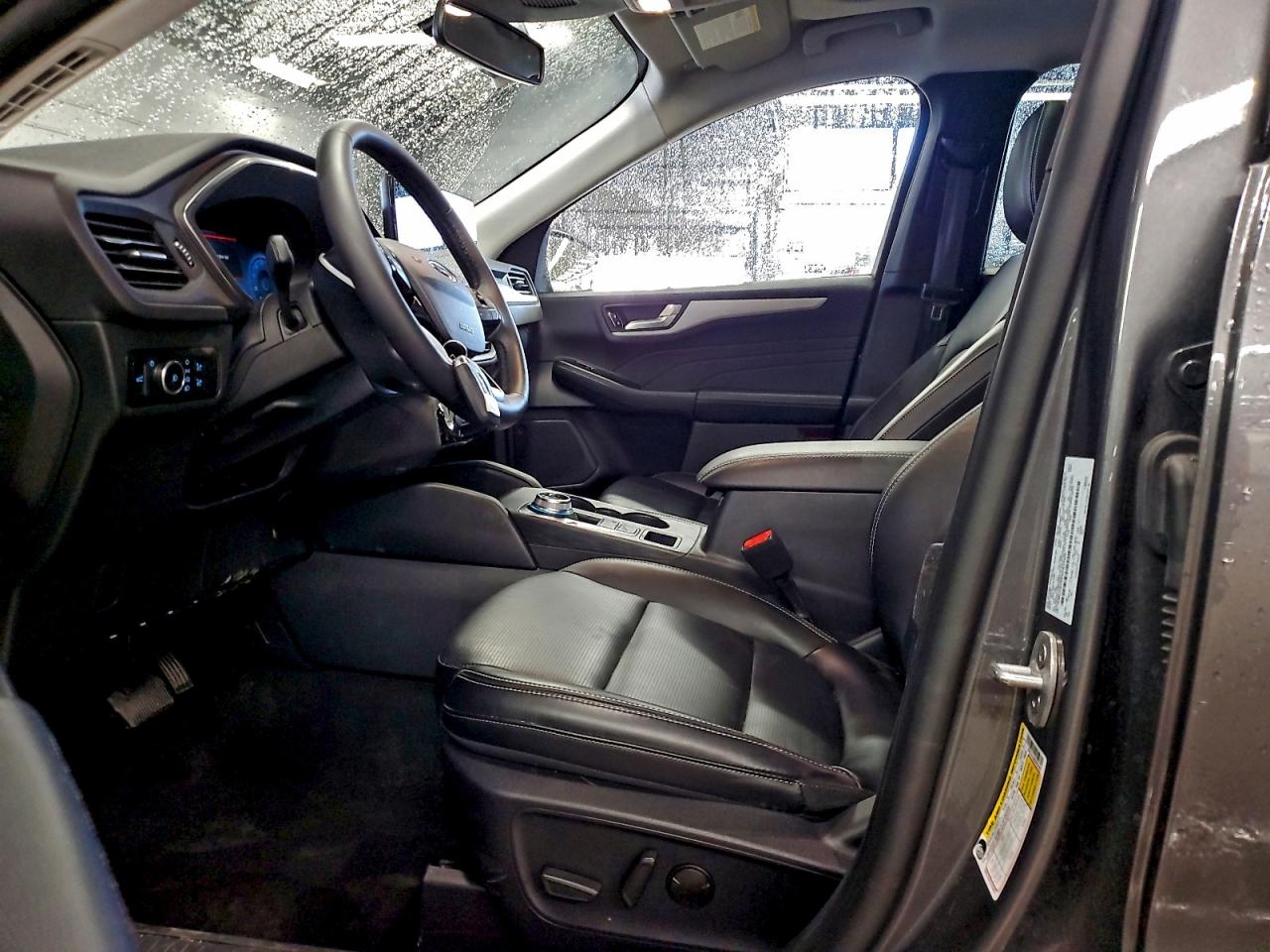 2025 FORD ESCAPE PLATINUM photo 19