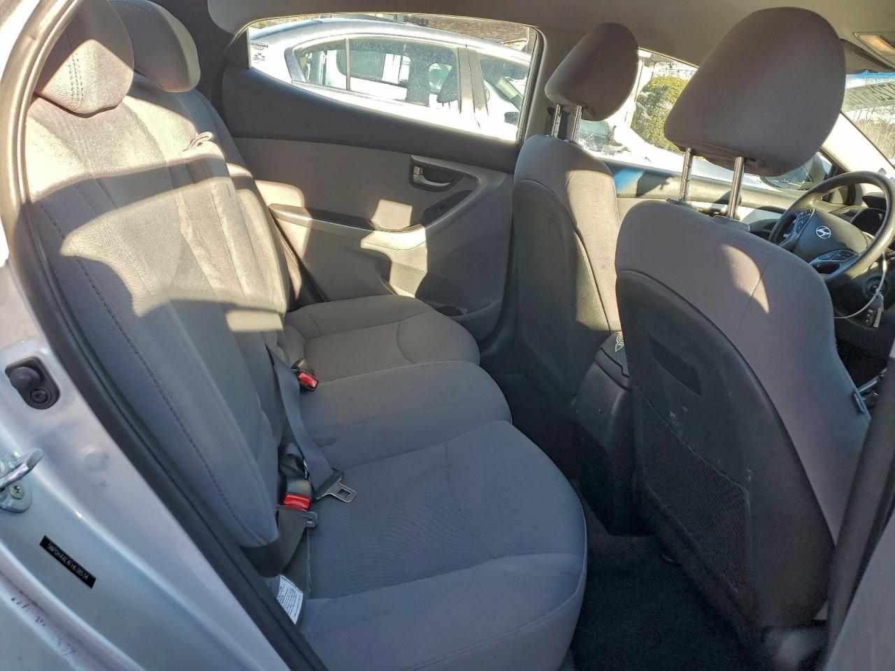 2015 HYUNDAI ELANTRA SE photo 10