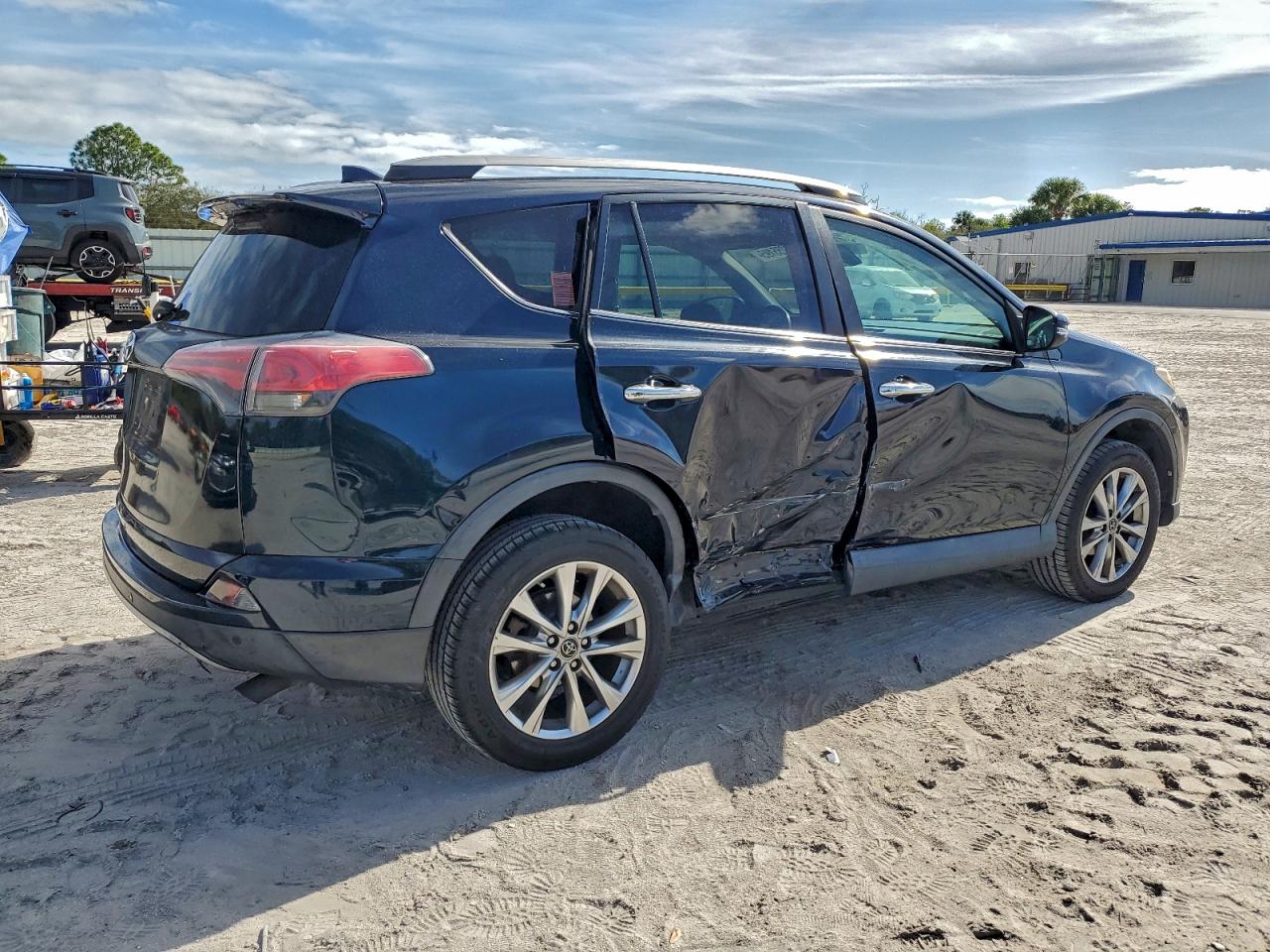 2017 TOYOTA RAV4 LIMITED photo 7