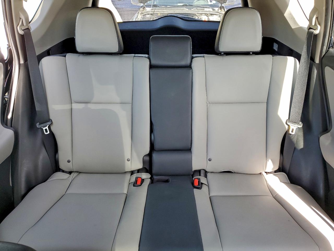 2017 TOYOTA RAV4 LIMITED photo 28