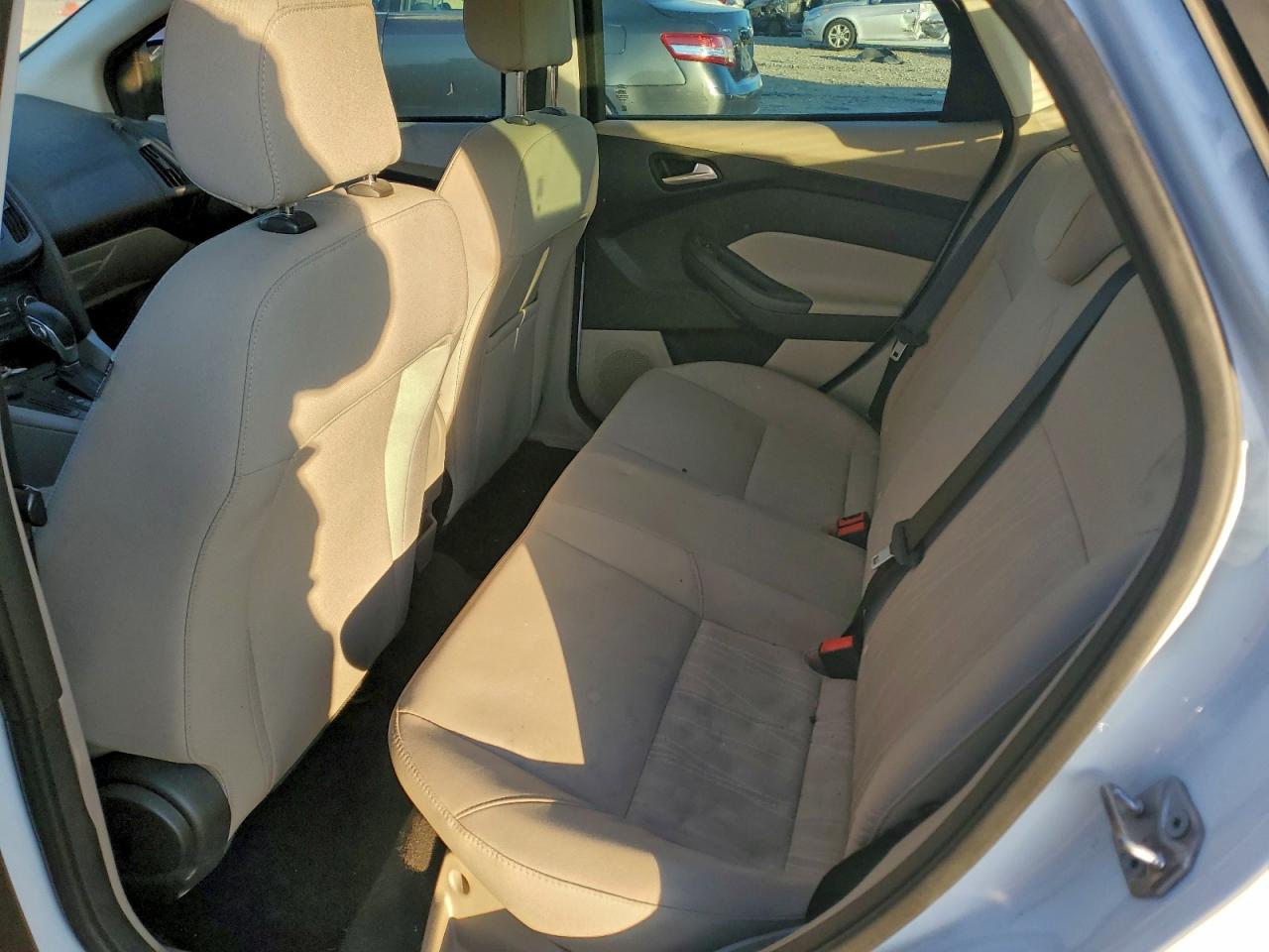 2018 FORD FOCUS SE photo 19