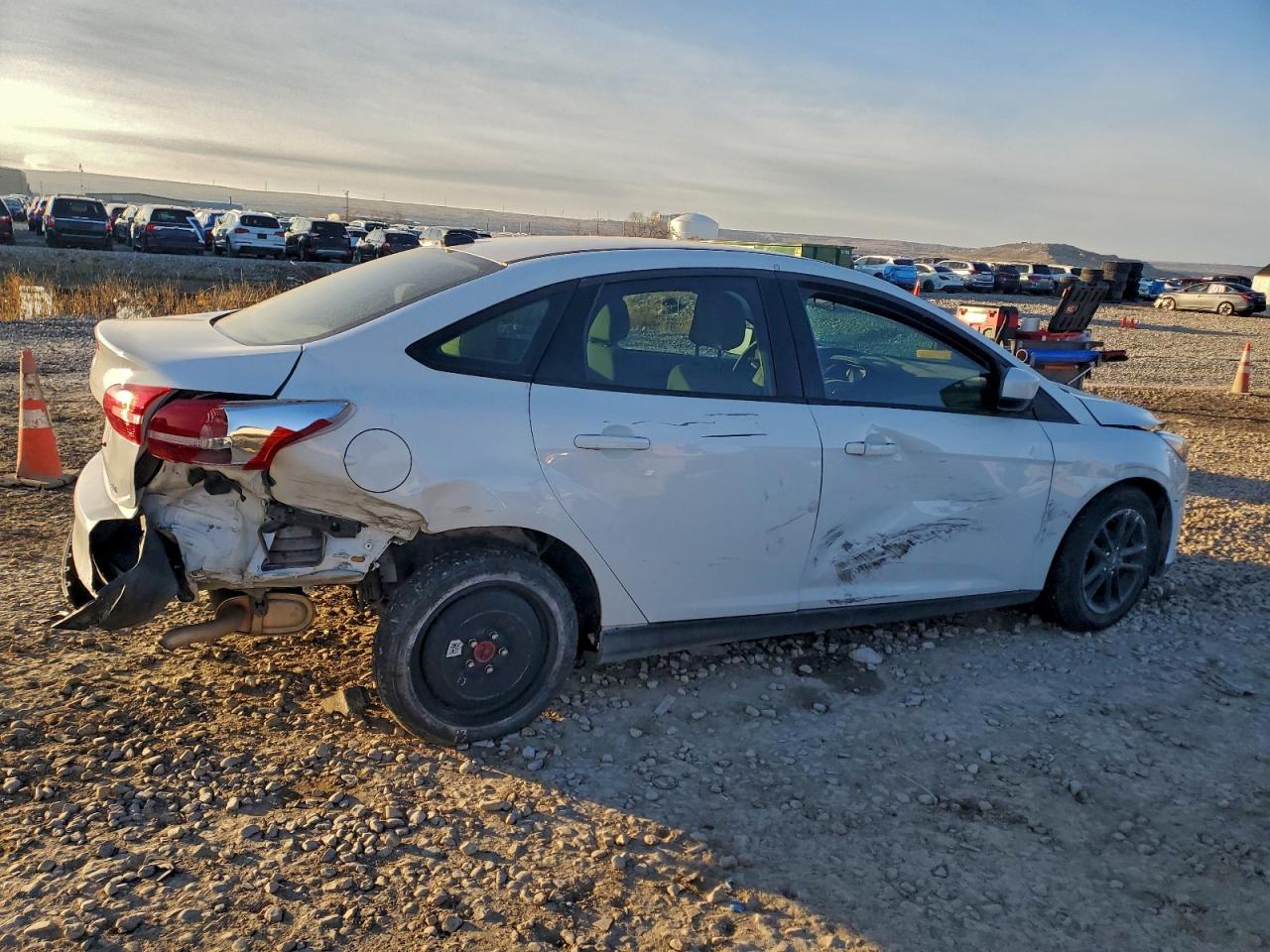 2018 FORD FOCUS SE photo 5