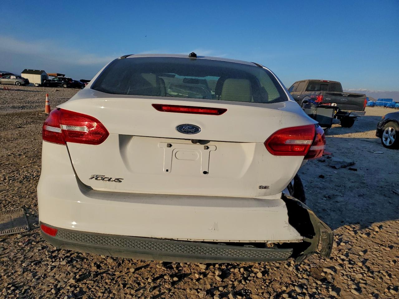 2018 FORD FOCUS SE photo 11