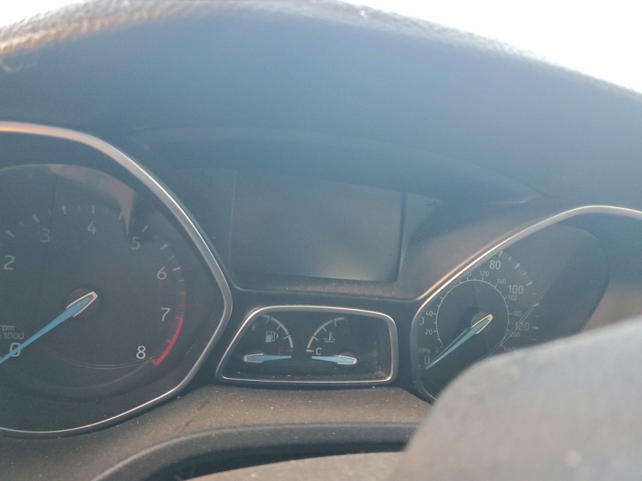 2018 FORD FOCUS SE photo 17