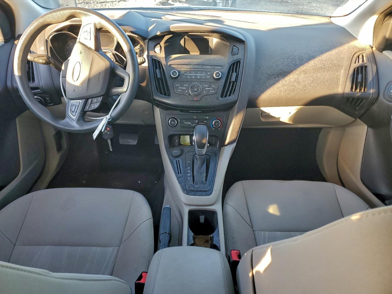 2018 FORD FOCUS SE photo 15
