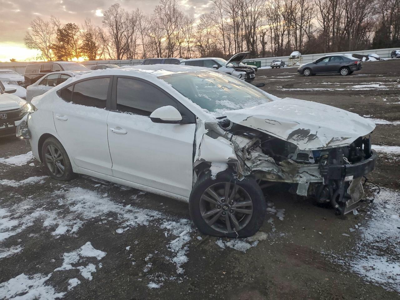 2017 HYUNDAI ELANTRA SE photo 7