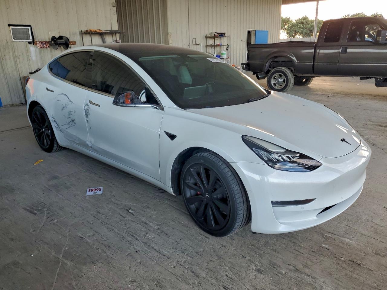 2019 TESLA MODEL 3 photo 4