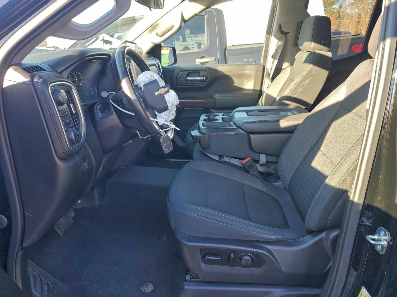 2020 CHEVROLET SILVERADO K1500 LT photo 13