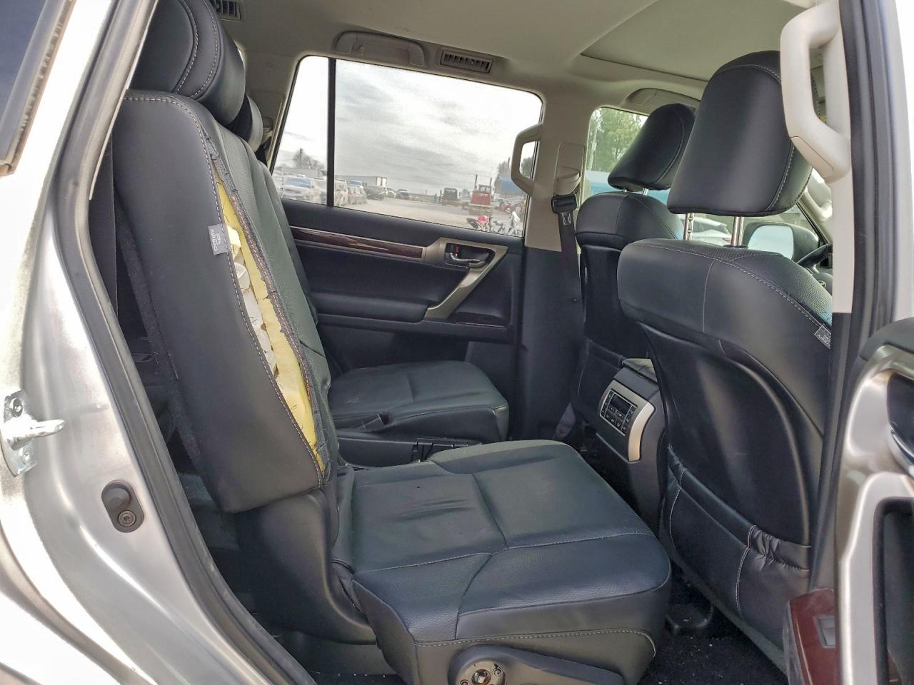 2019 LEXUS GX 460 photo 19