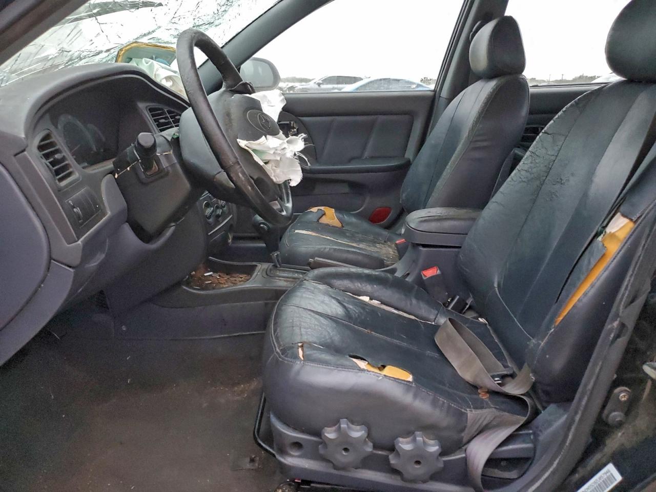 2002 HYUNDAI ELANTRA GLS photo 7