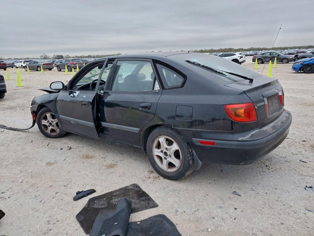 2002 HYUNDAI ELANTRA GLS photo 2