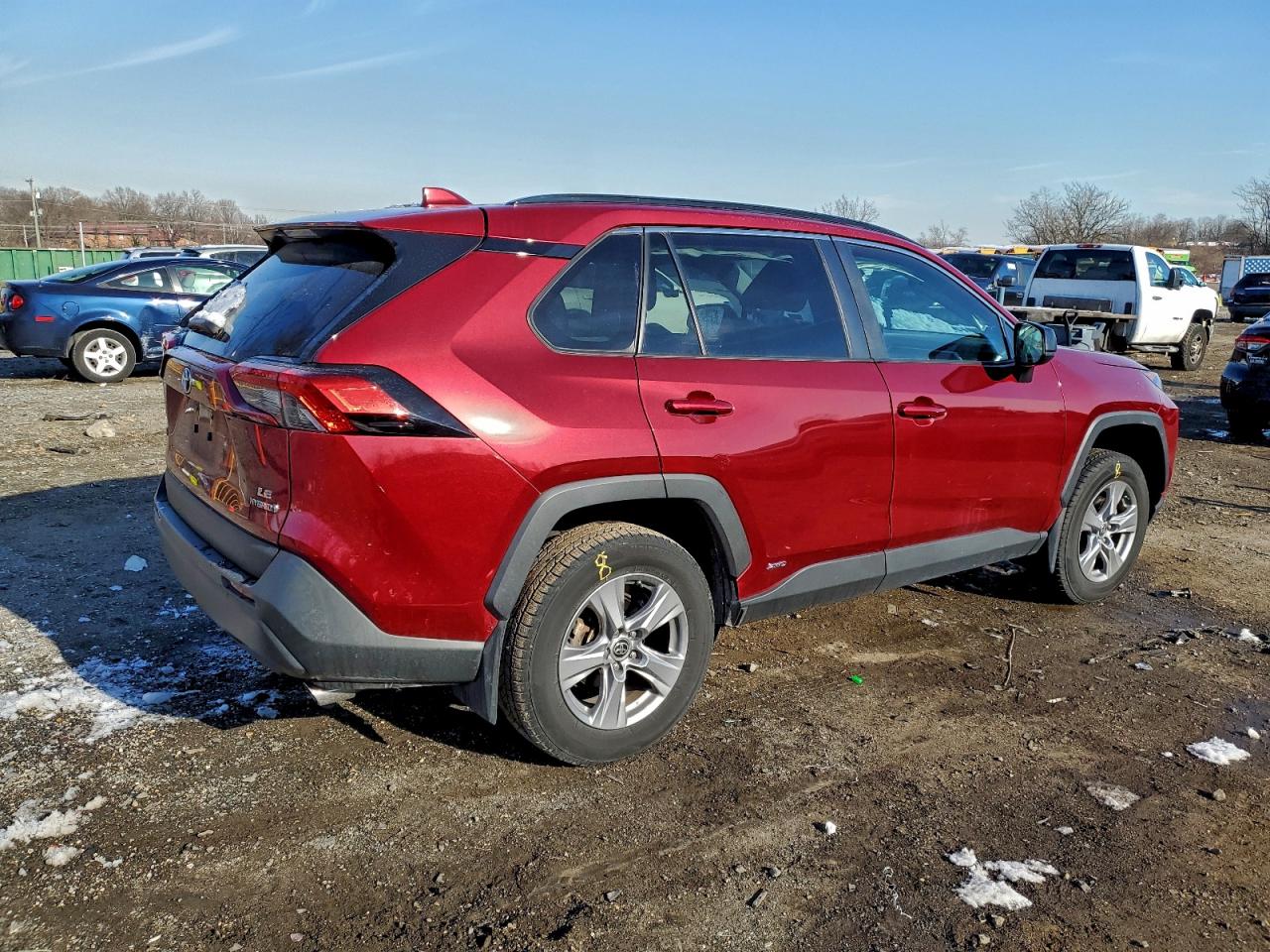 2022 TOYOTA RAV4 LE photo 3