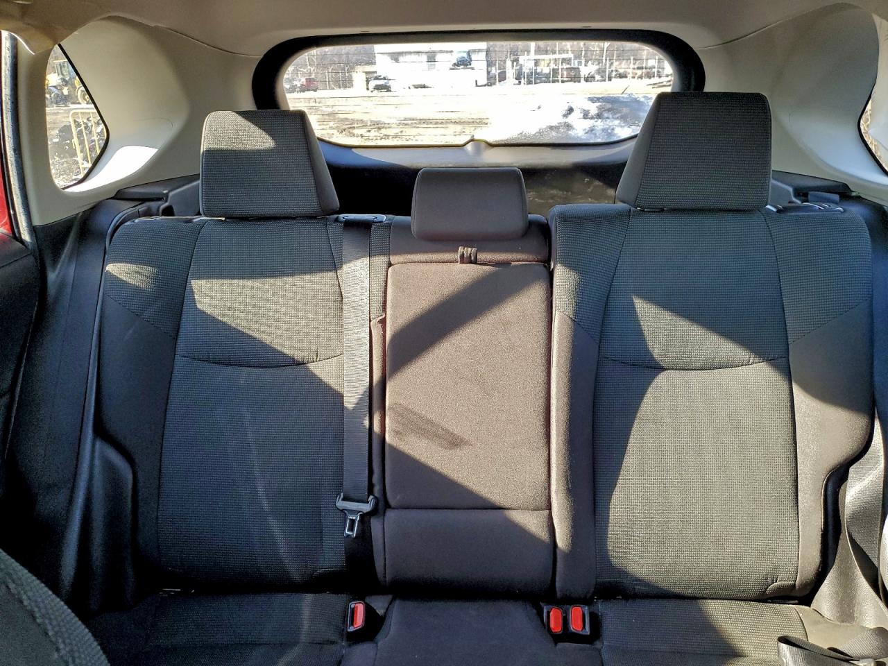 2022 TOYOTA RAV4 LE photo 10