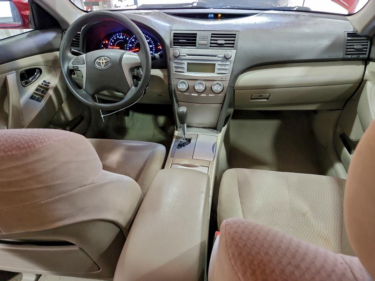 2011 TOYOTA CAMRY BASE photo 22