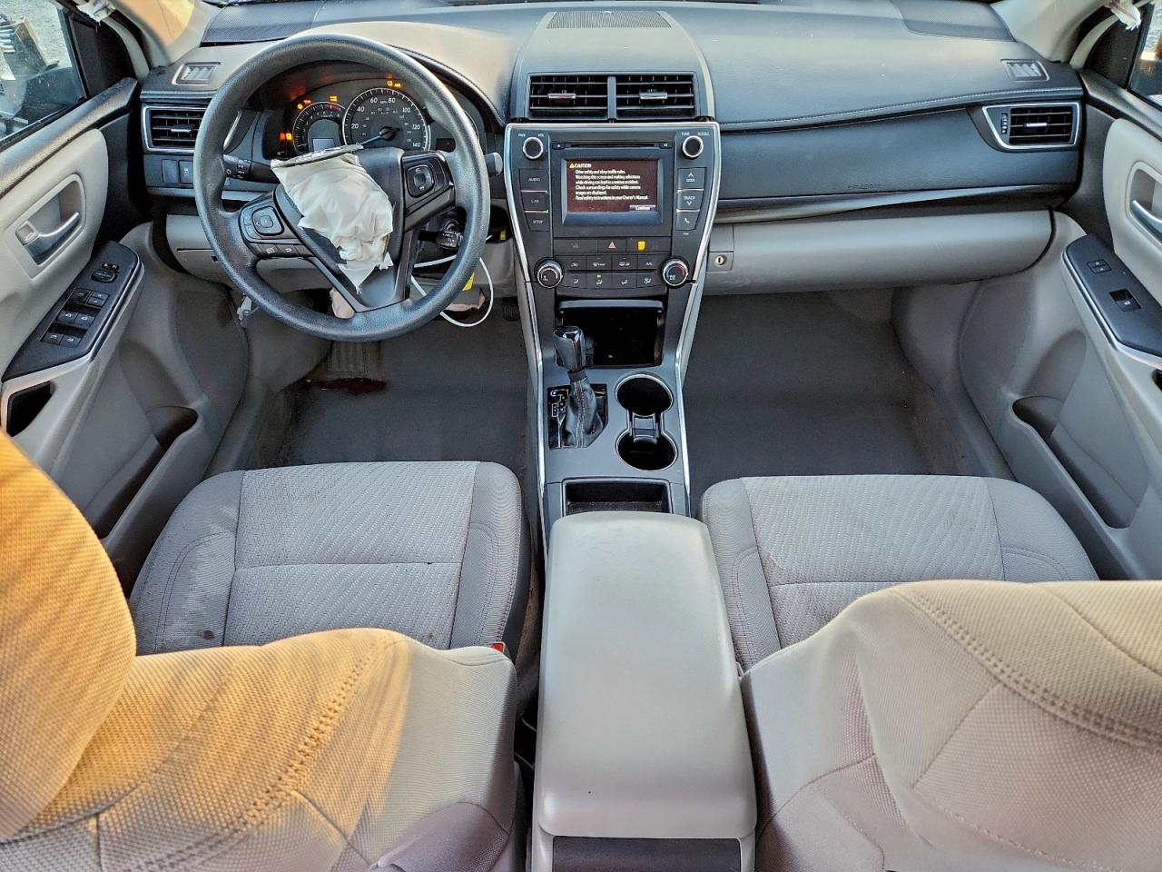 2015 TOYOTA CAMRY LE photo 15