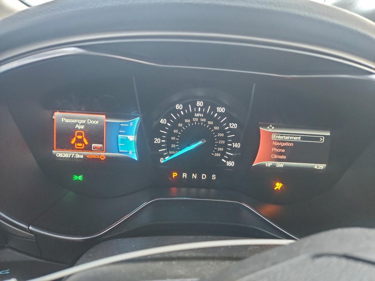 2016 FORD FUSION SE photo 17
