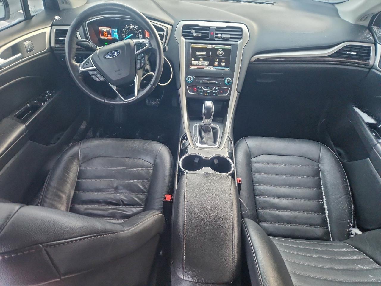 2016 FORD FUSION SE photo 15