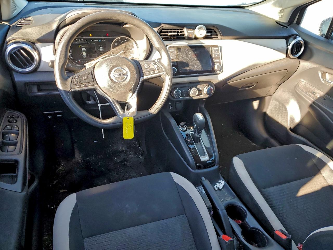 2021 NISSAN VERSA SV photo 8